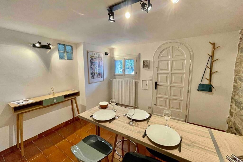 Le Jad Joli F2 Proche Gare, Arenes Avec Terrasse Privee Apartment Nimes Exterior photo